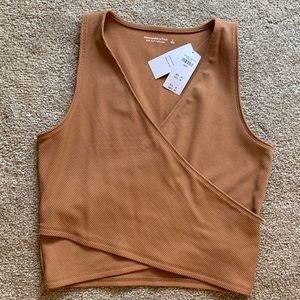 NWT - A&F criss cross ribbed top